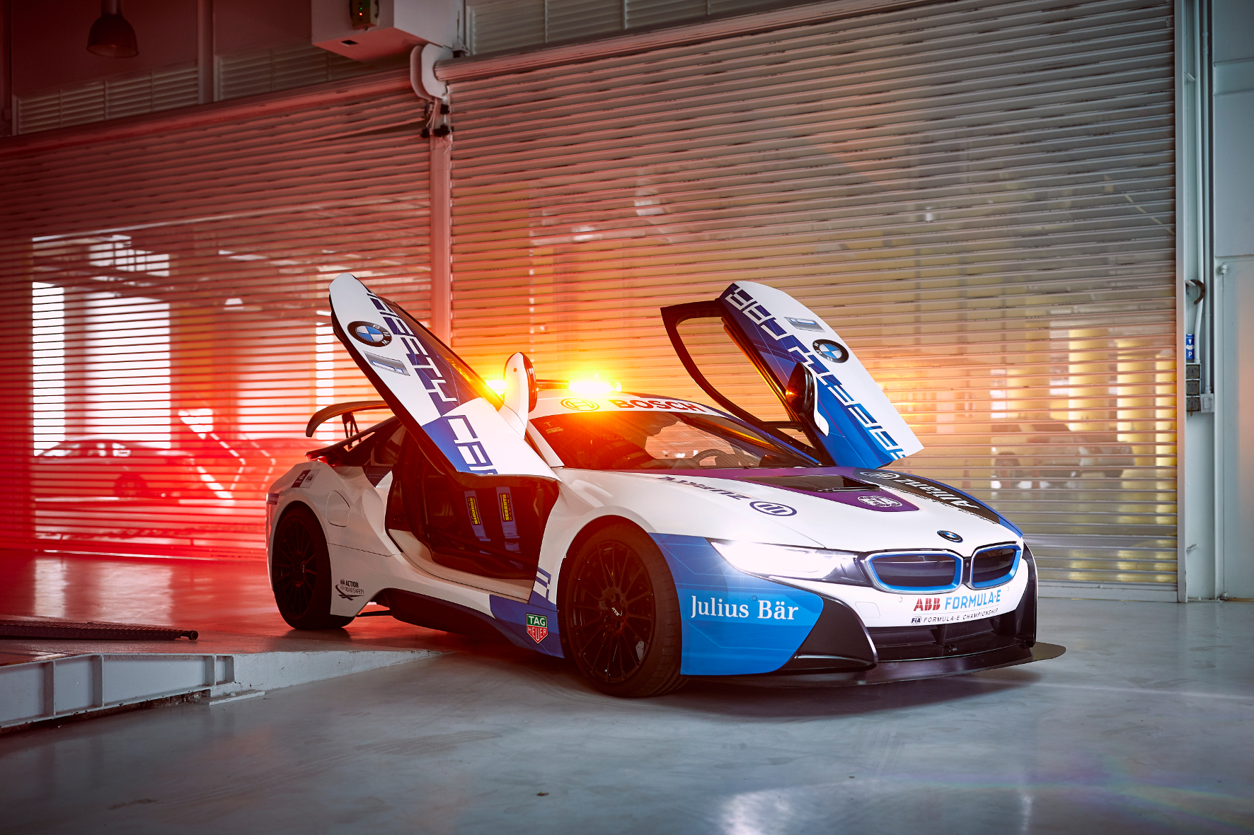 mid Groß-Gerau - Das Safety Car spielt im Motorsport eine wichtige Rolle. In der Formel E kommt ein BMW i8 zum Sicherheits-Einsatz. BMW