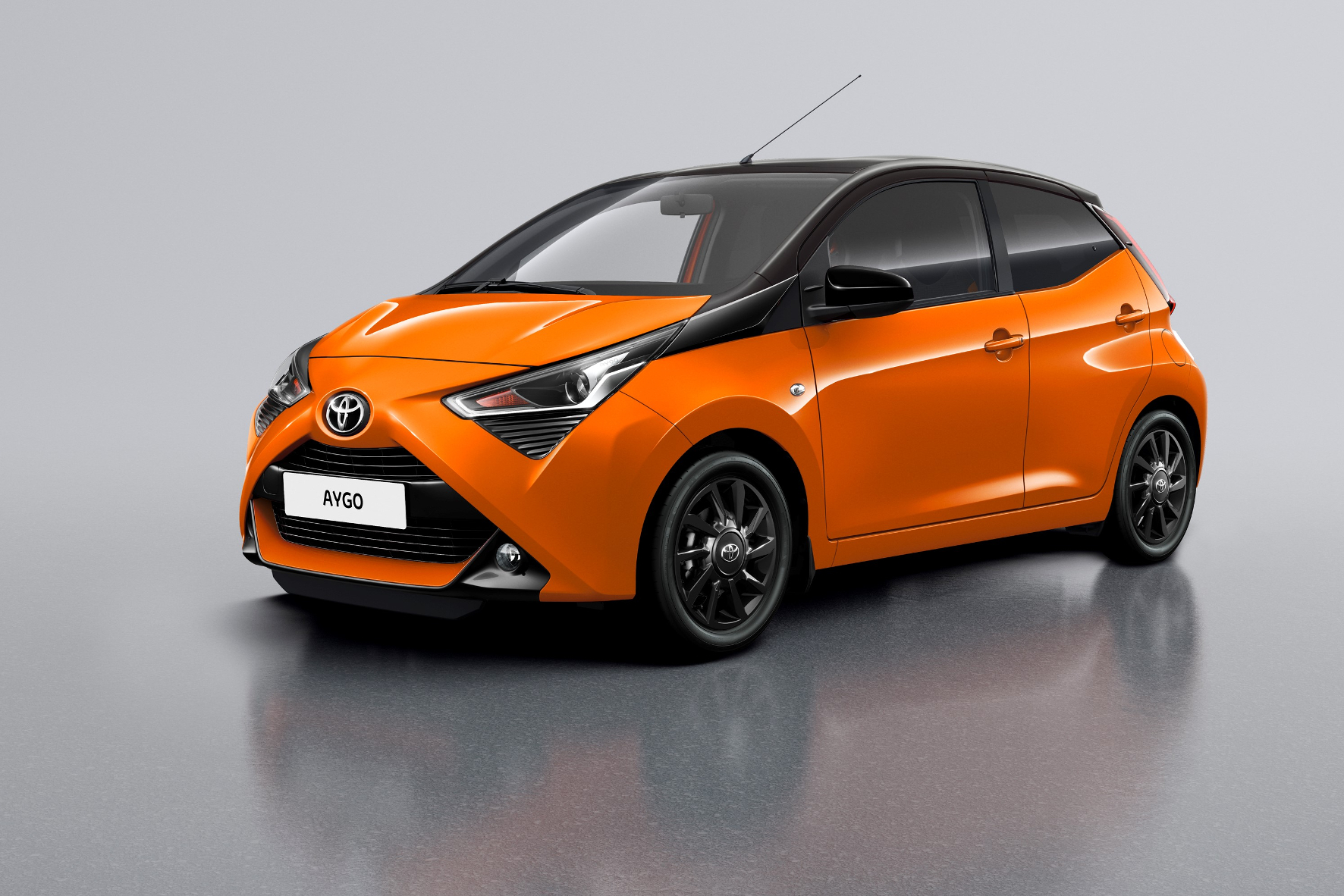 mid Groß-Gerau - Mit dem Sondermodell Aygo x-cite will Toyota einen neuen Farbtupfer setzen. Toyota