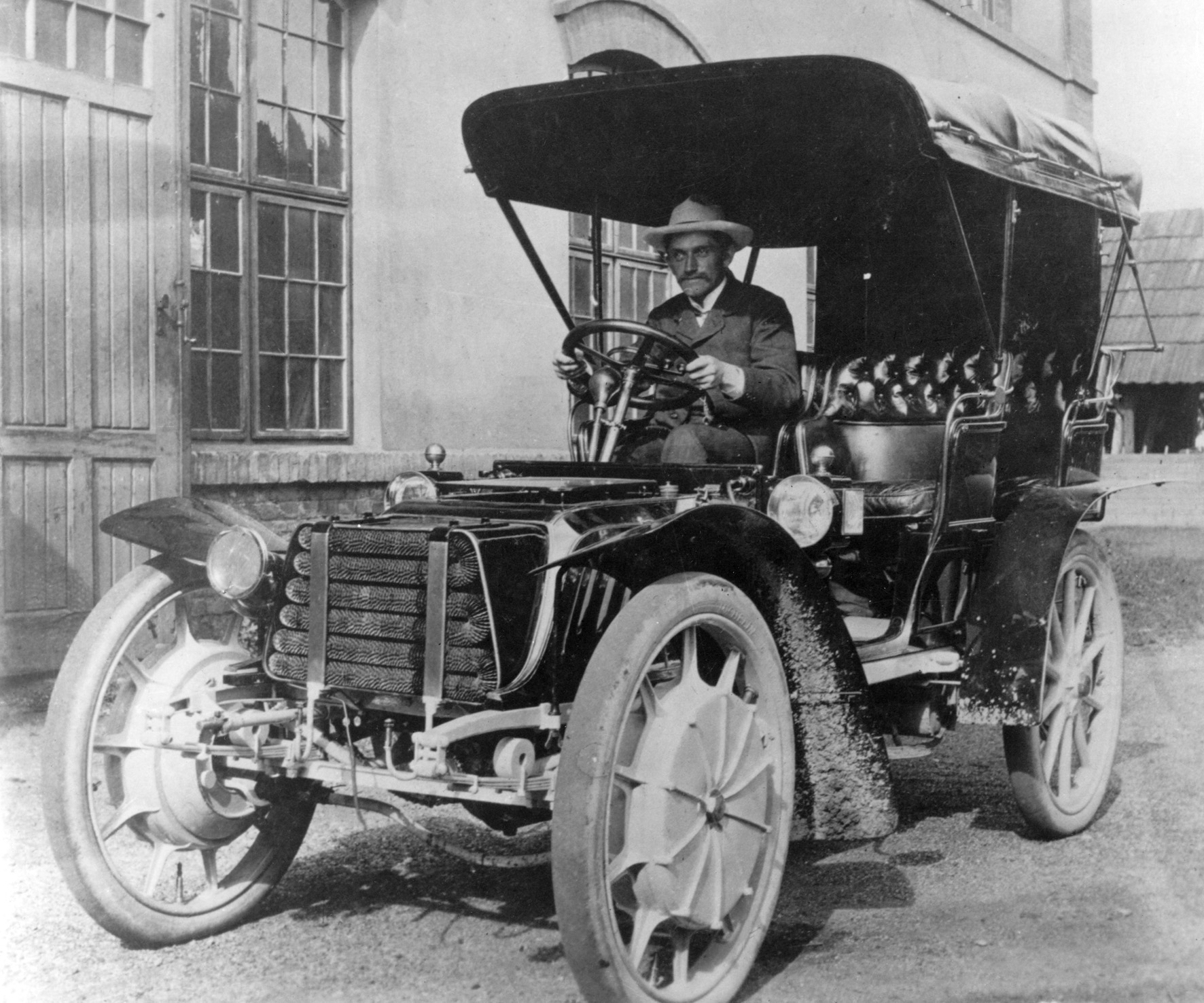 mid Groß-Gerau - Ferdinand Porsche im Lohner-Porsche