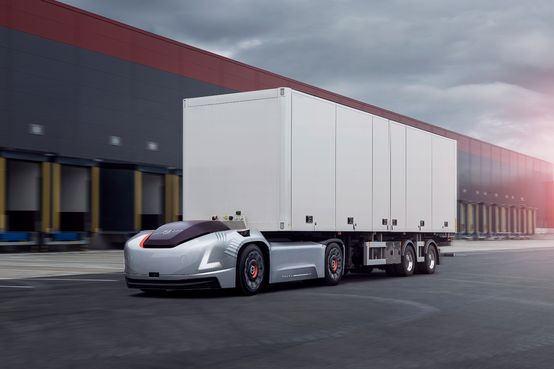 mid Groß-Gerau - Intelligenter Lagerarbeiter: Das Konzeptfahrzeug Vera von Volvo. Volvo Trucks
