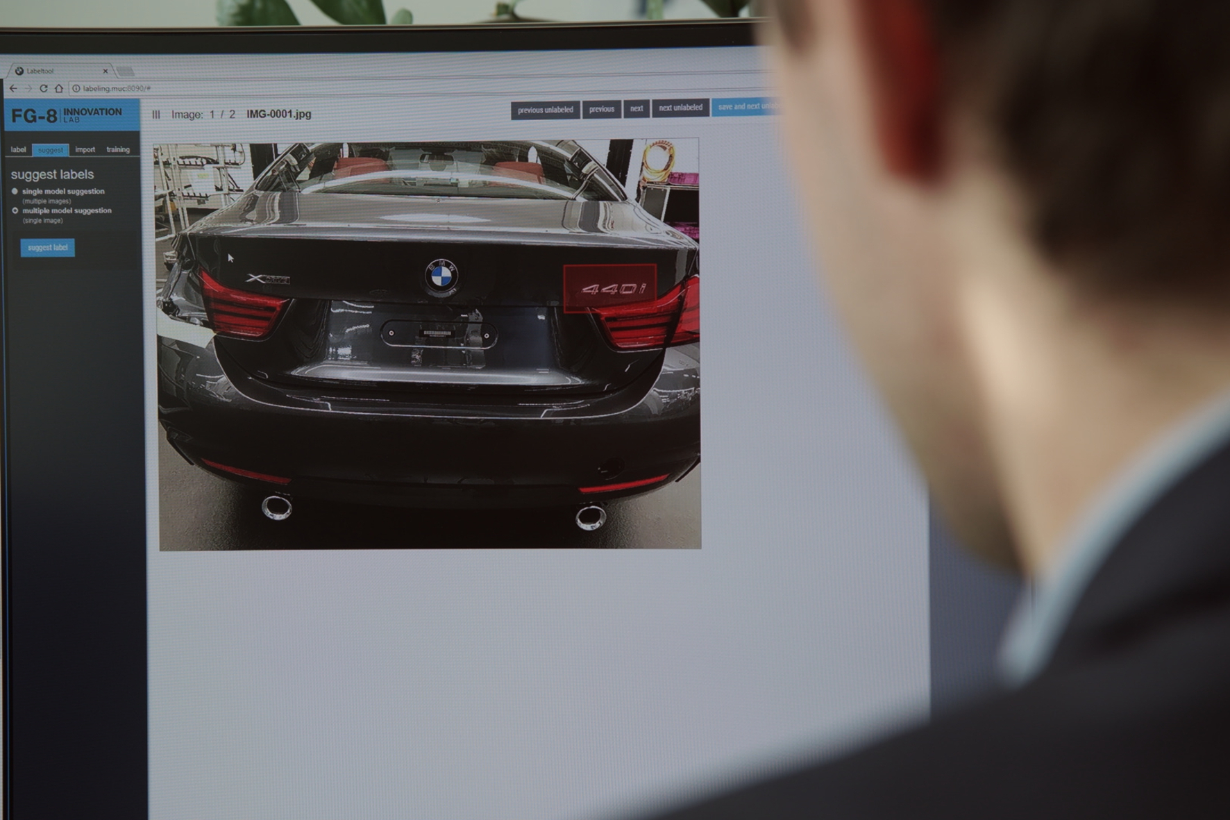 mid Groß-Gerau - Fahrzeugherstellung voll auf dem Schirm: Künstliche Intelligenz ermöglicht die digitale Steuerung der Serienproduktion. BMW