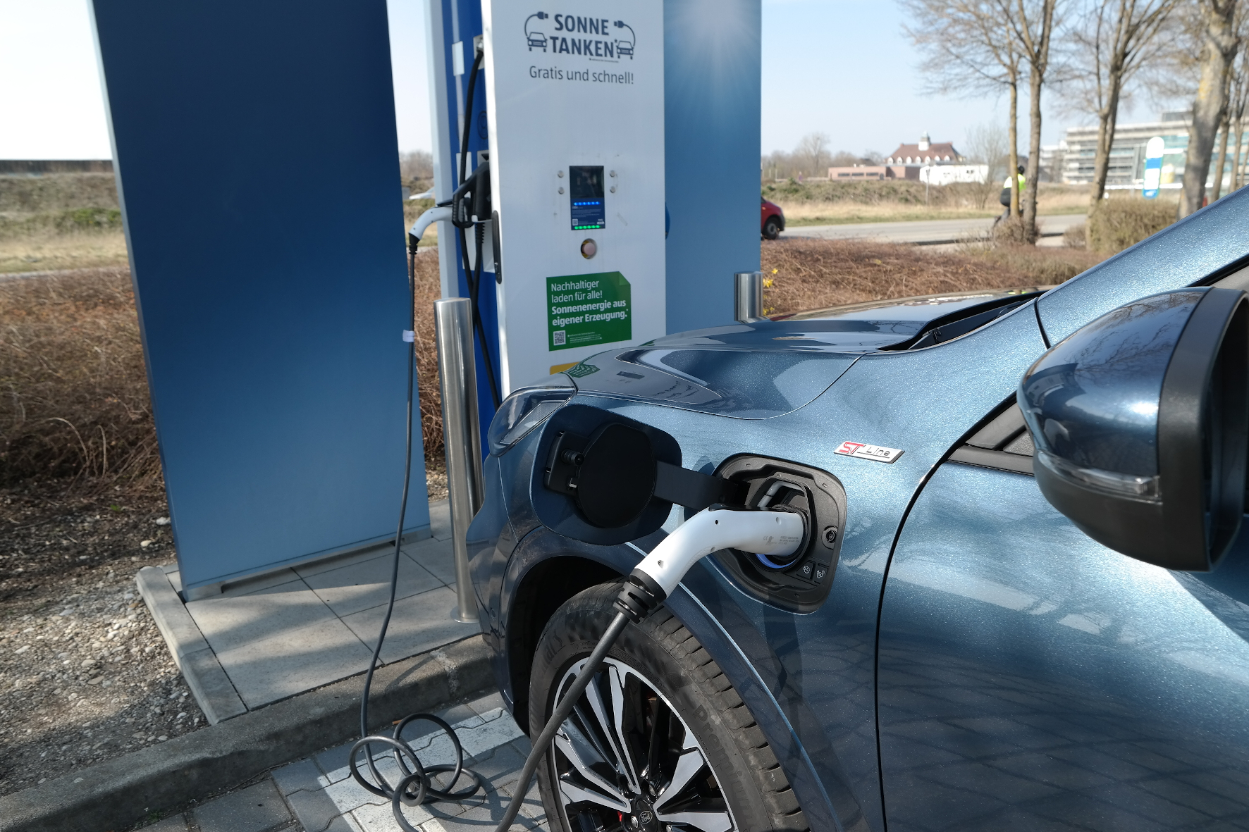 mid Groß-Gerau - Plug-in-Hybride sind nicht immer umweltfreundlicher und sparsamer als reine Verbrenner. Rudolf Huber / mid