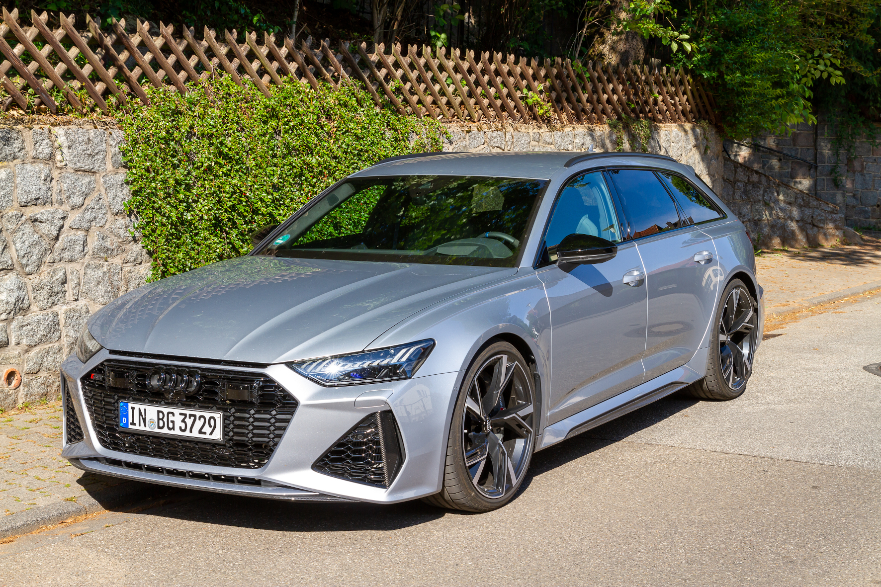 mid Groß-Gerau - Understatement: Dem Audi RS6 Avant sieht man nicht sofort an, was er zu bieten hat. Mike Neumann / mid